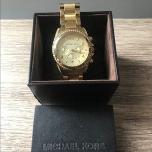 MK Women’s Gold Watch ✨